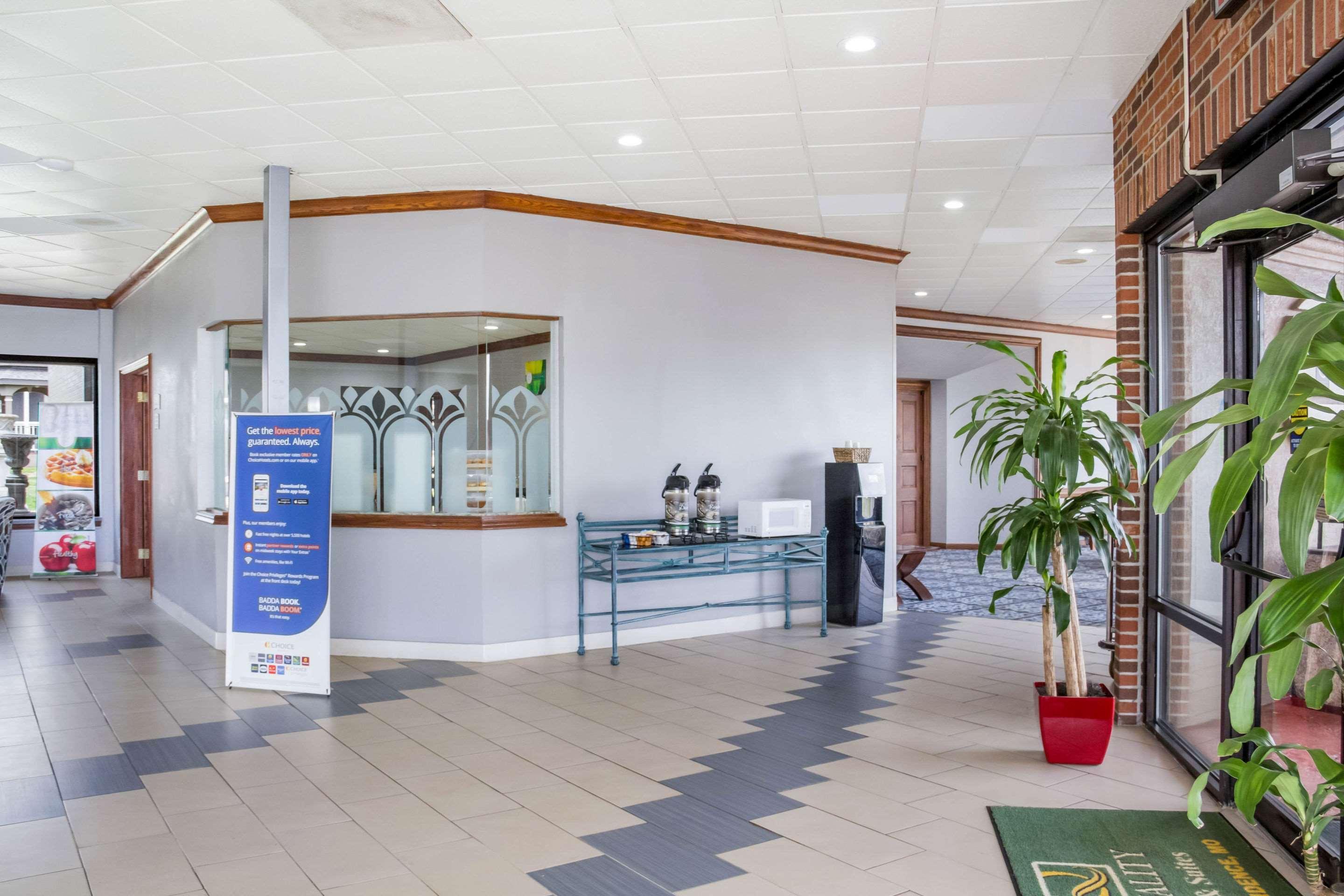 Quality Inn & Suites Kansas City - Independence I-70 East Exteriör bild