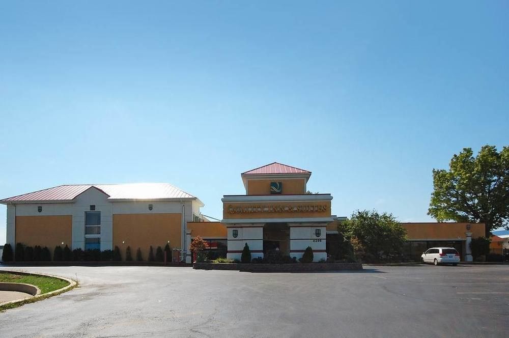Quality Inn & Suites Kansas City - Independence I-70 East Exteriör bild