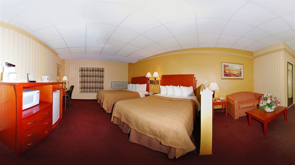 Quality Inn & Suites Kansas City - Independence I-70 East Exteriör bild