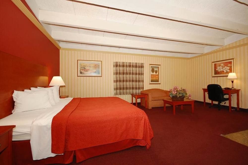 Quality Inn & Suites Kansas City - Independence I-70 East Exteriör bild