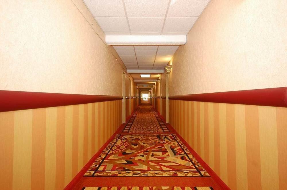 Quality Inn & Suites Kansas City - Independence I-70 East Exteriör bild
